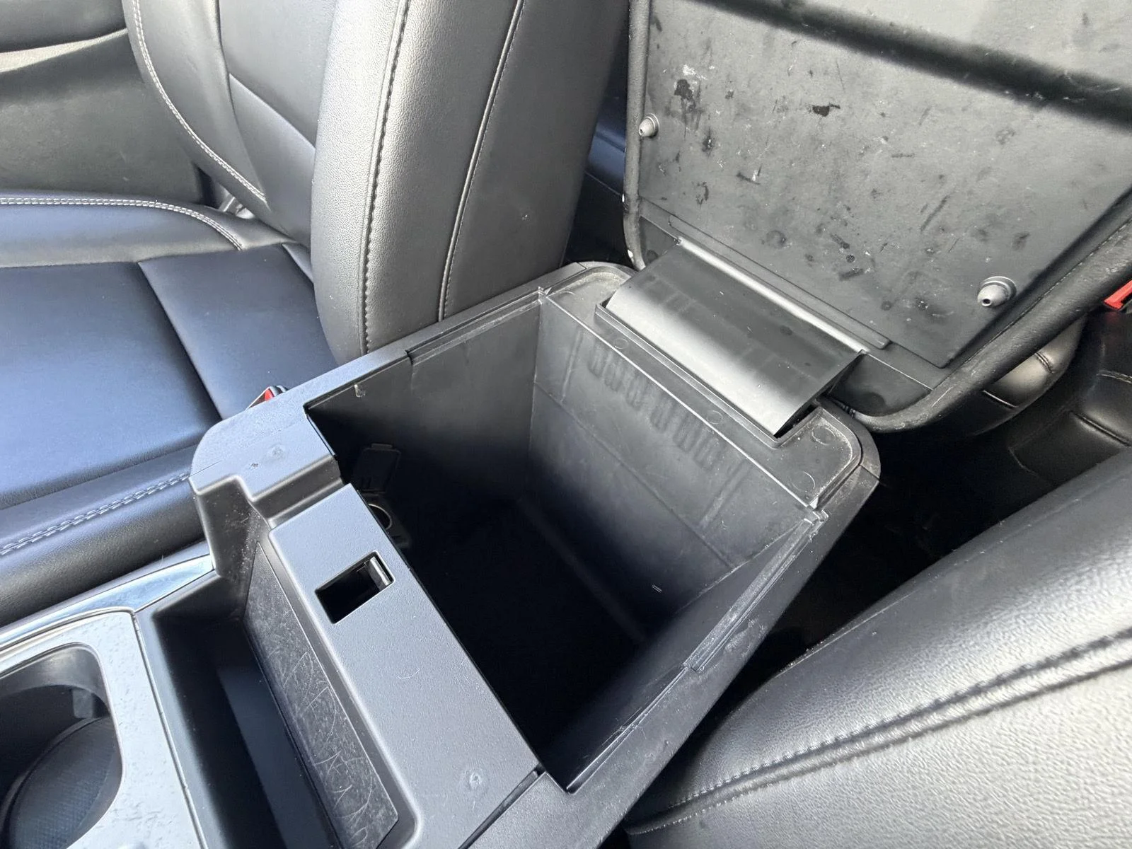 Used 2022 Iconic Silver Ford XLT image 15