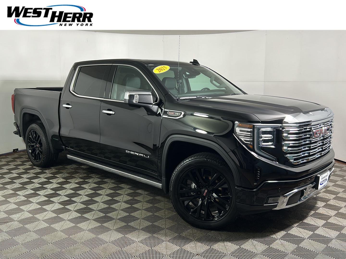 Used 2025 Onyx Black GMC Denali image 1