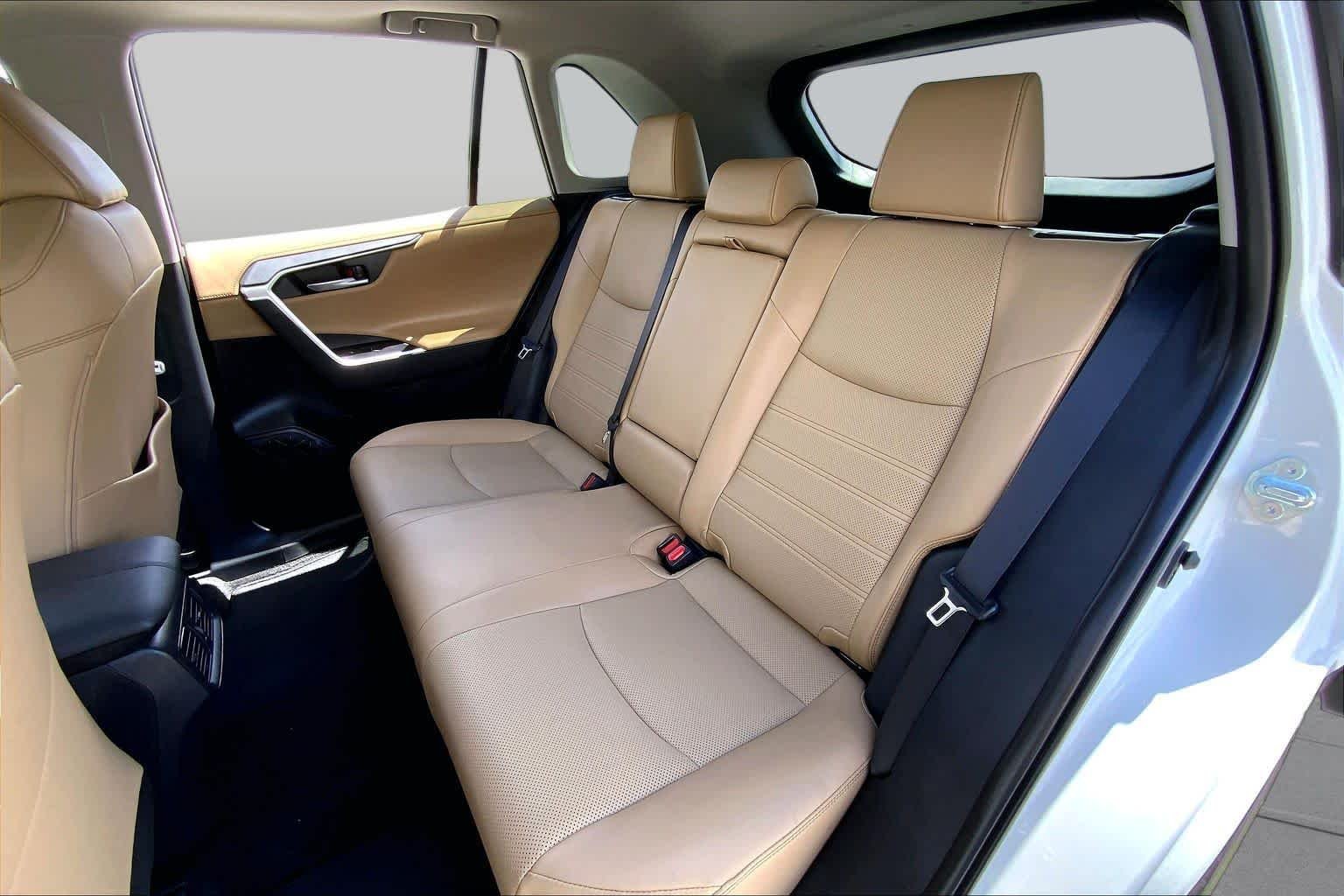 Used 2024 Wind Chill Pearl Toyota Limited image 20