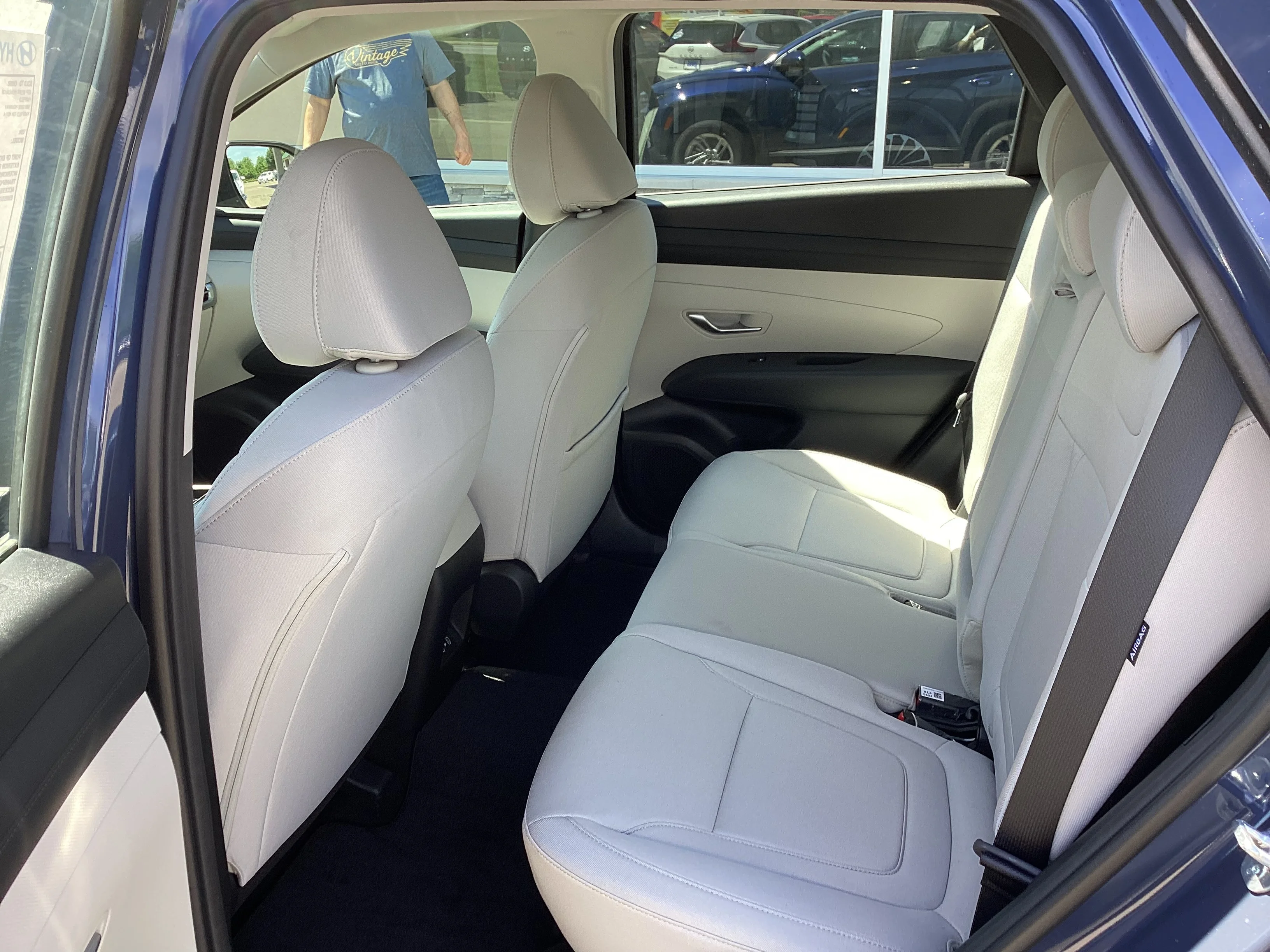 New 2026 Creamy White Pearl Hyundai Blue SE image 9