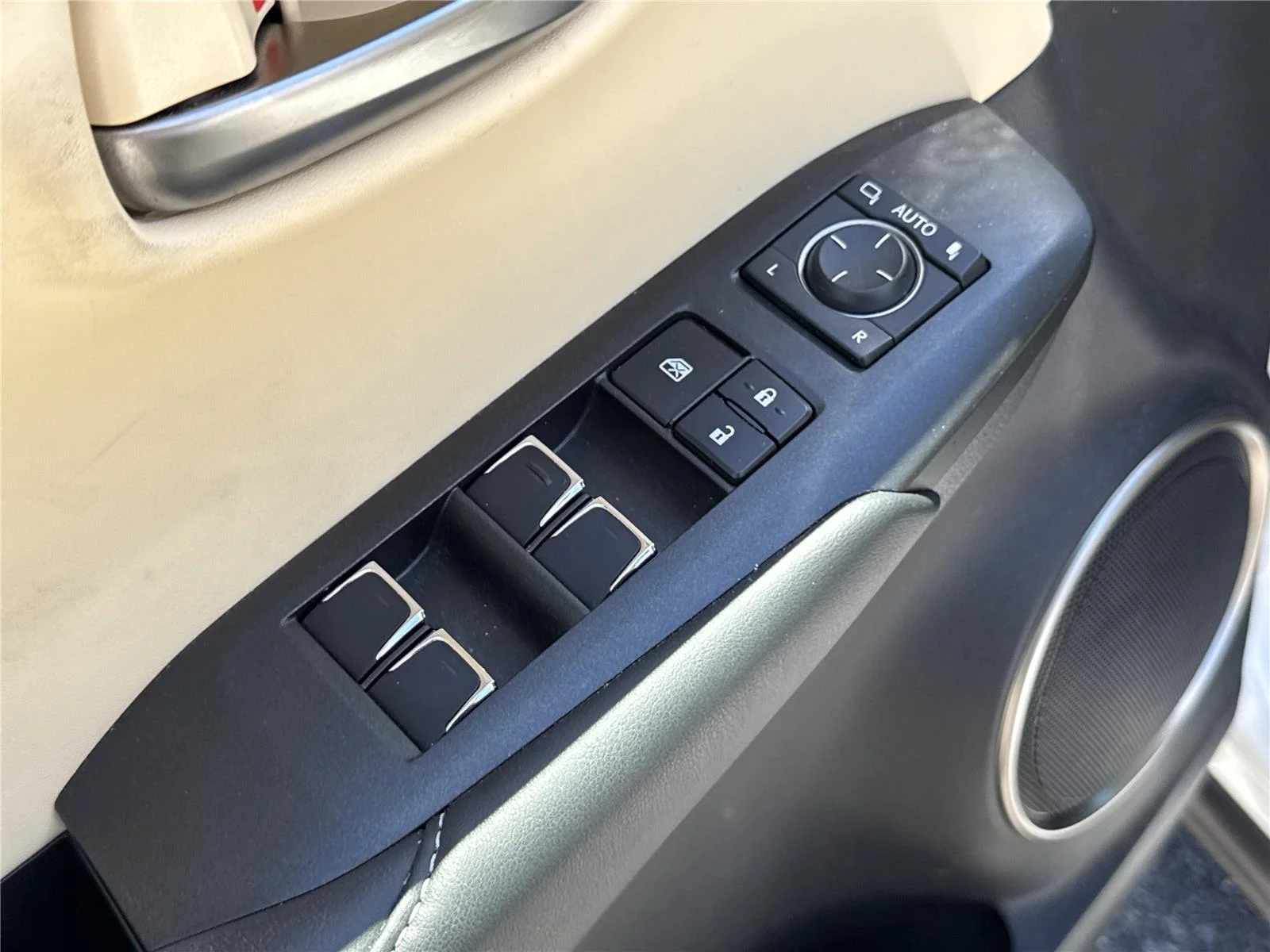 Used 2020 Eminent White Pearl Lexus NX 300h image 26