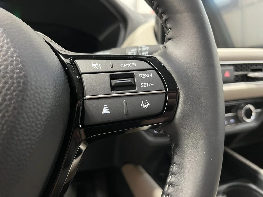New 2027 Platinum White Honda EX-L image 18