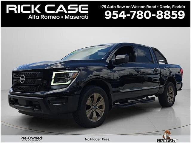 2024 Nissan TITAN Crew Cab SV 4x4