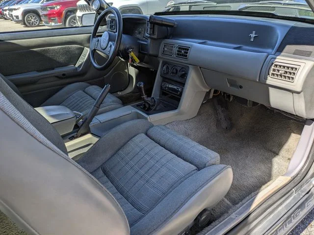 1989 Ford Mustang - Photo 16