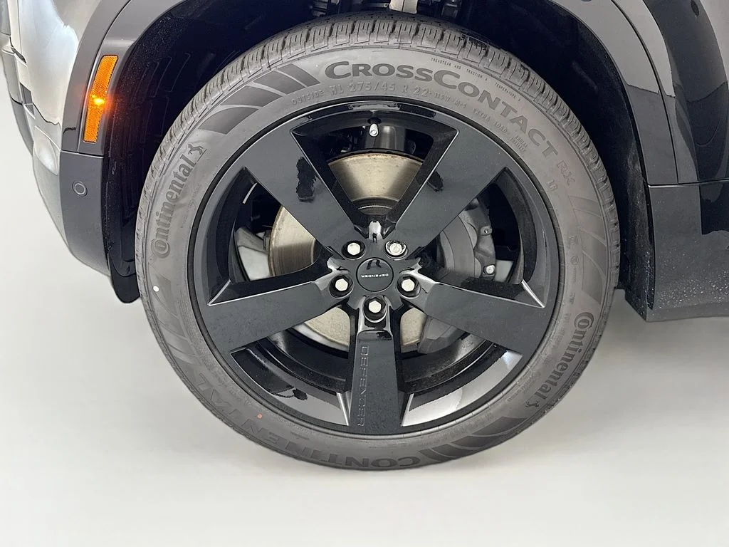 New 2026 Santorini Black Land Rover X-Dynamic SE image 33