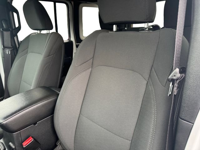Used 2022 White Jeep Unlimited Sport S image 13