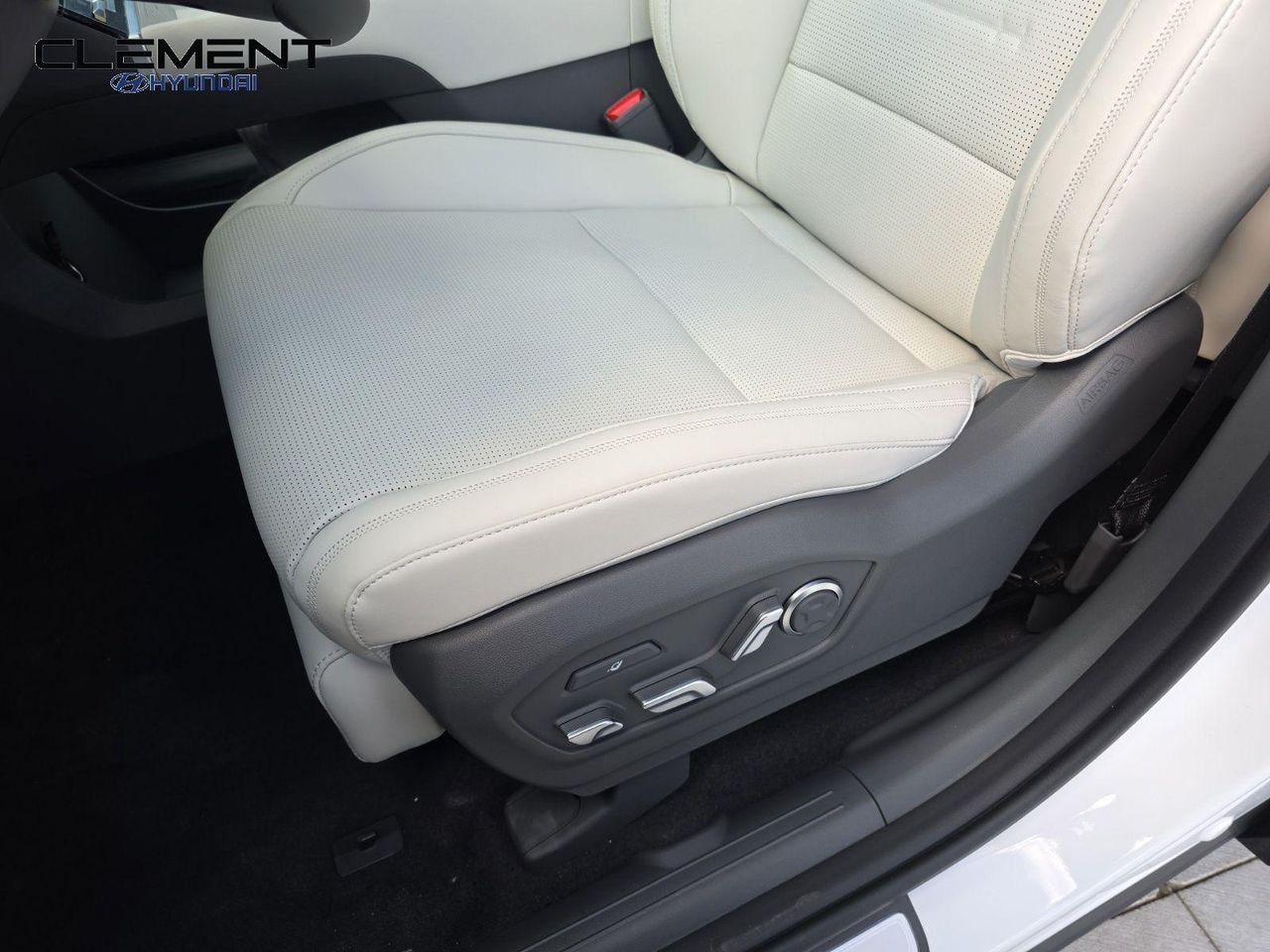 2026 Hyundai Santa Fe Calligraphy - Photo 27