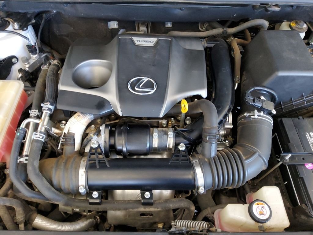Used 2017 White Lexus 200t image 21