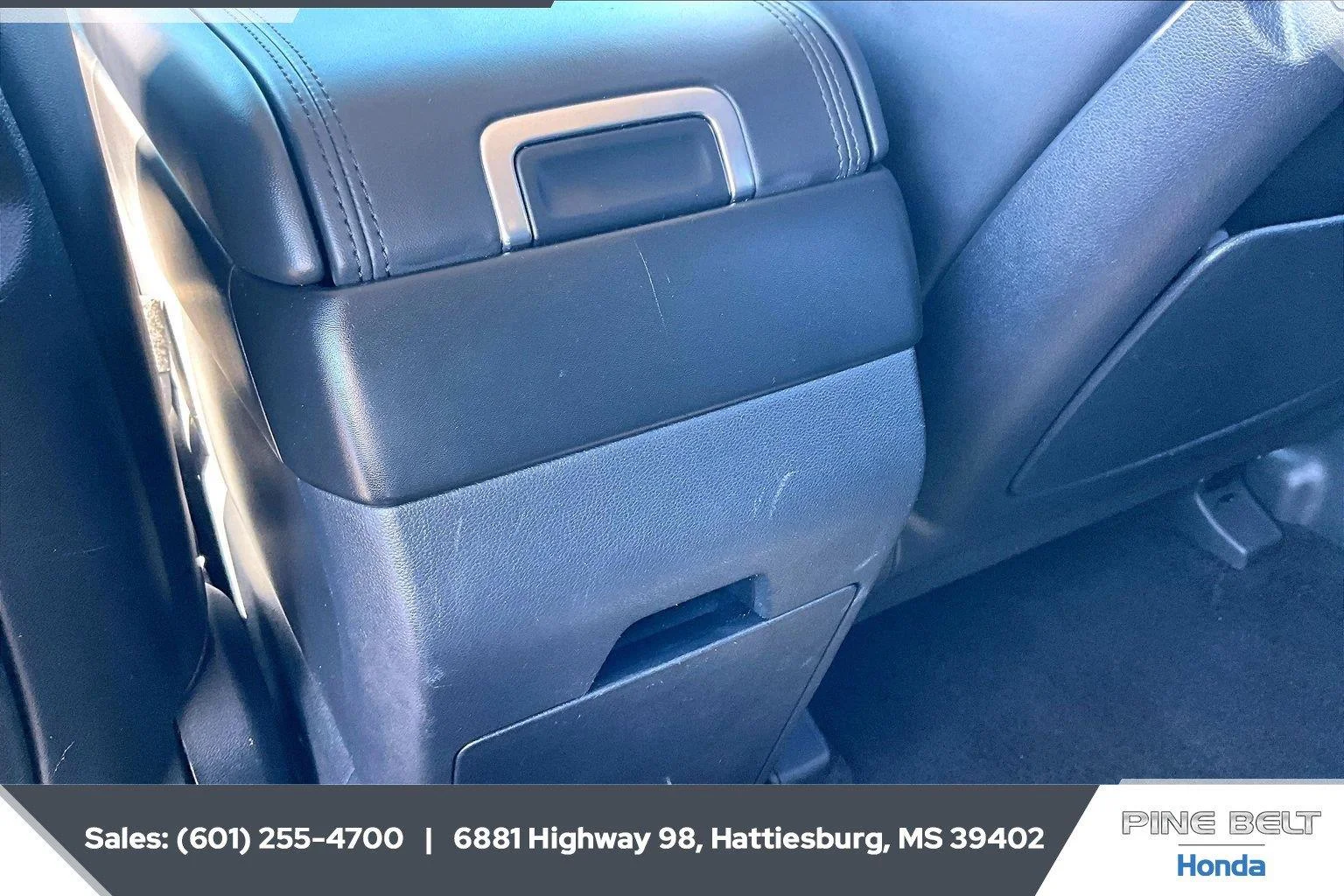 Used 2025 Shimmering Silver Hyundai SEL image 25