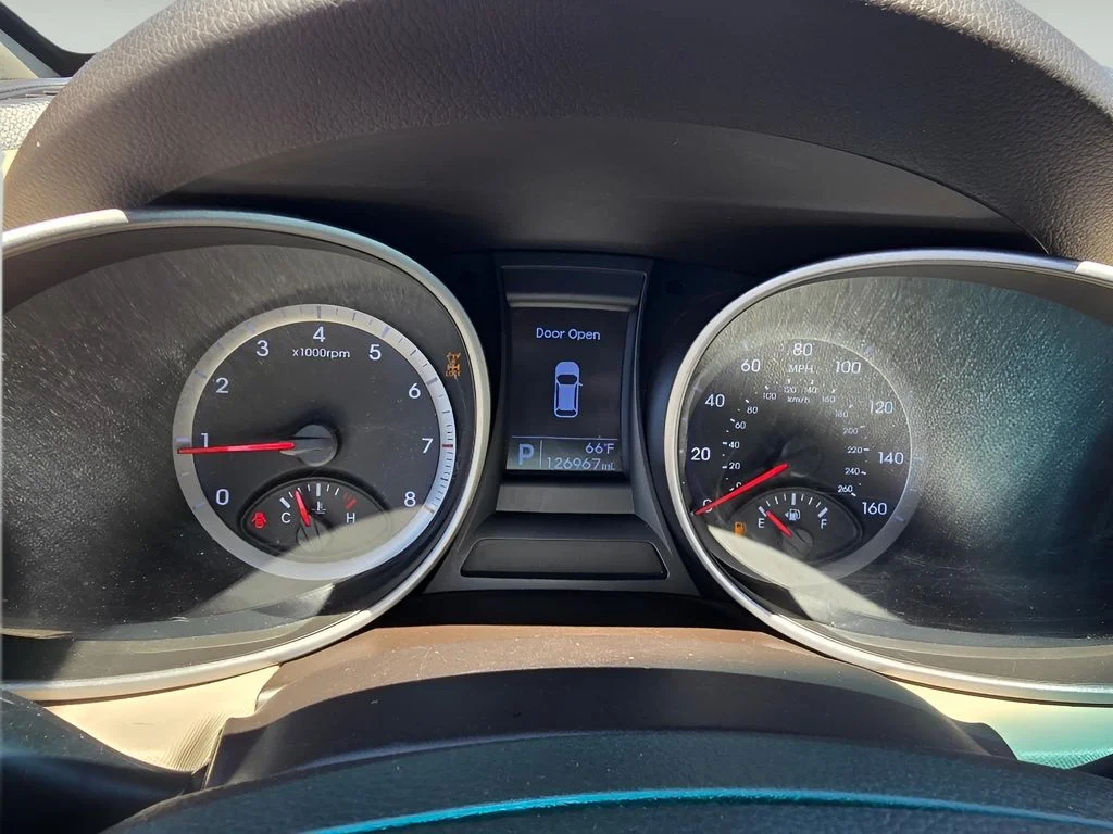 Used 2015 Frosted Mocha Hyundai GLS image 20