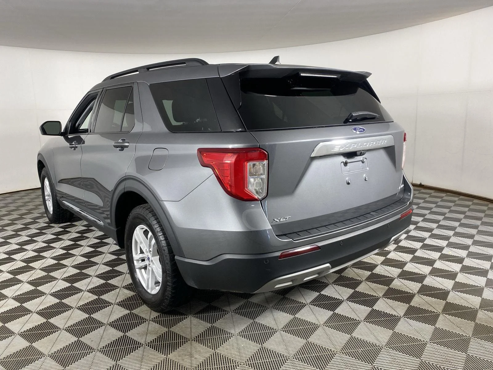 Used 2023 Carbonized Gray Ford XLT image 8