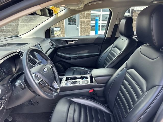 Used 2024 Black Ford SEL image 12