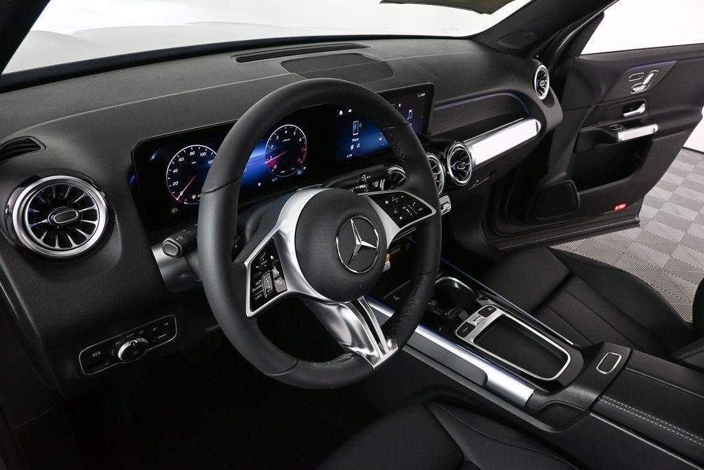New 2026 Mountain Grey Metallic Mercedes-Benz GLB 250 image 7