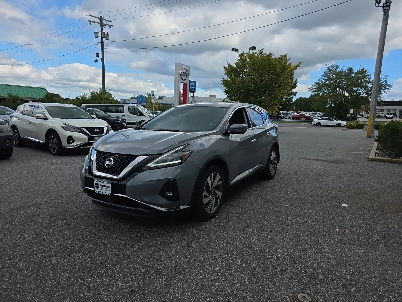 Used 2021 Gray Nissan SL image 3