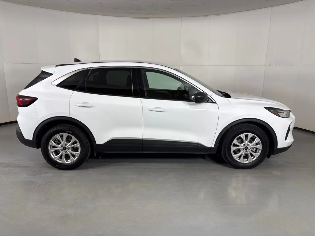 Used 2024 White Ford Active image 9