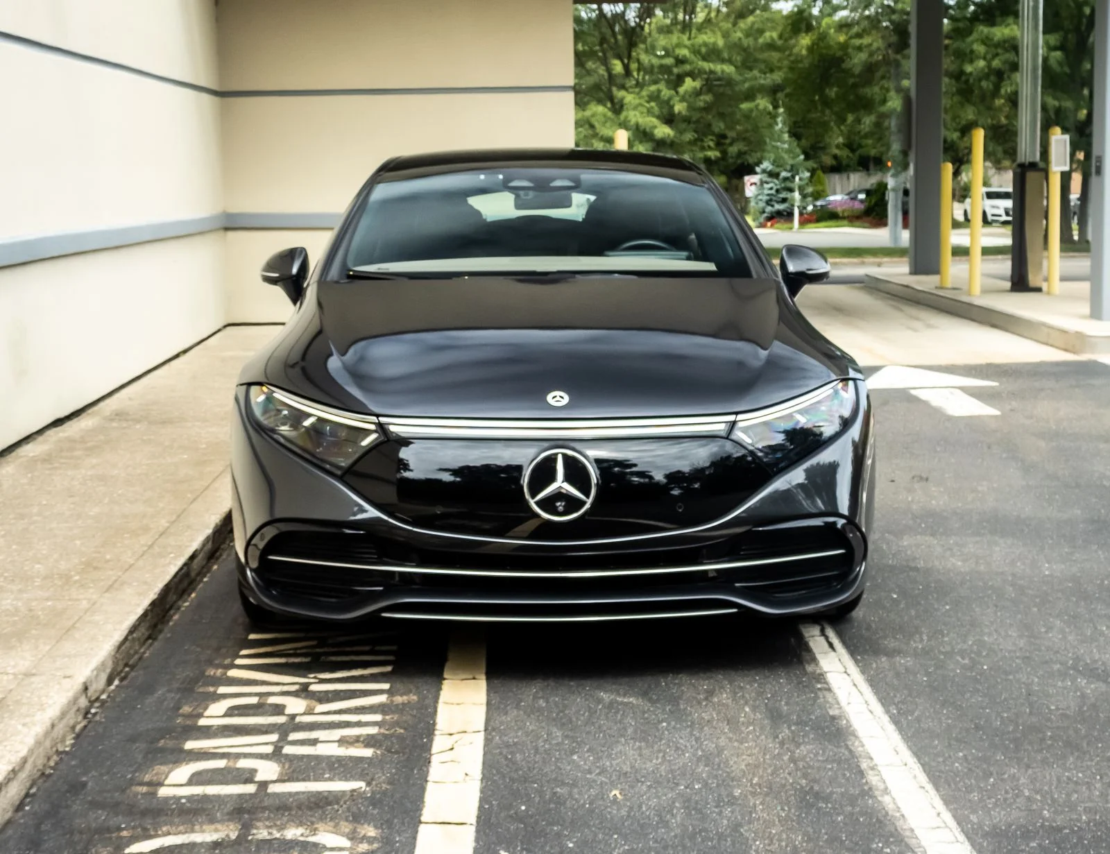 Used 2023 Mercedes-Benz EQS Base with VIN W1KCG2EB7PA038110 for sale in Commack, NY