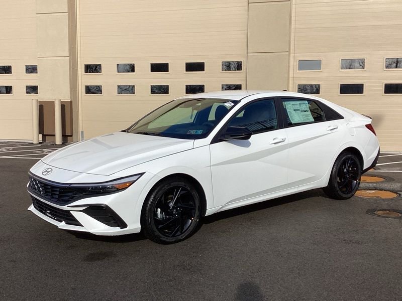 New 2026 White Hyundai SEL Sport image 3