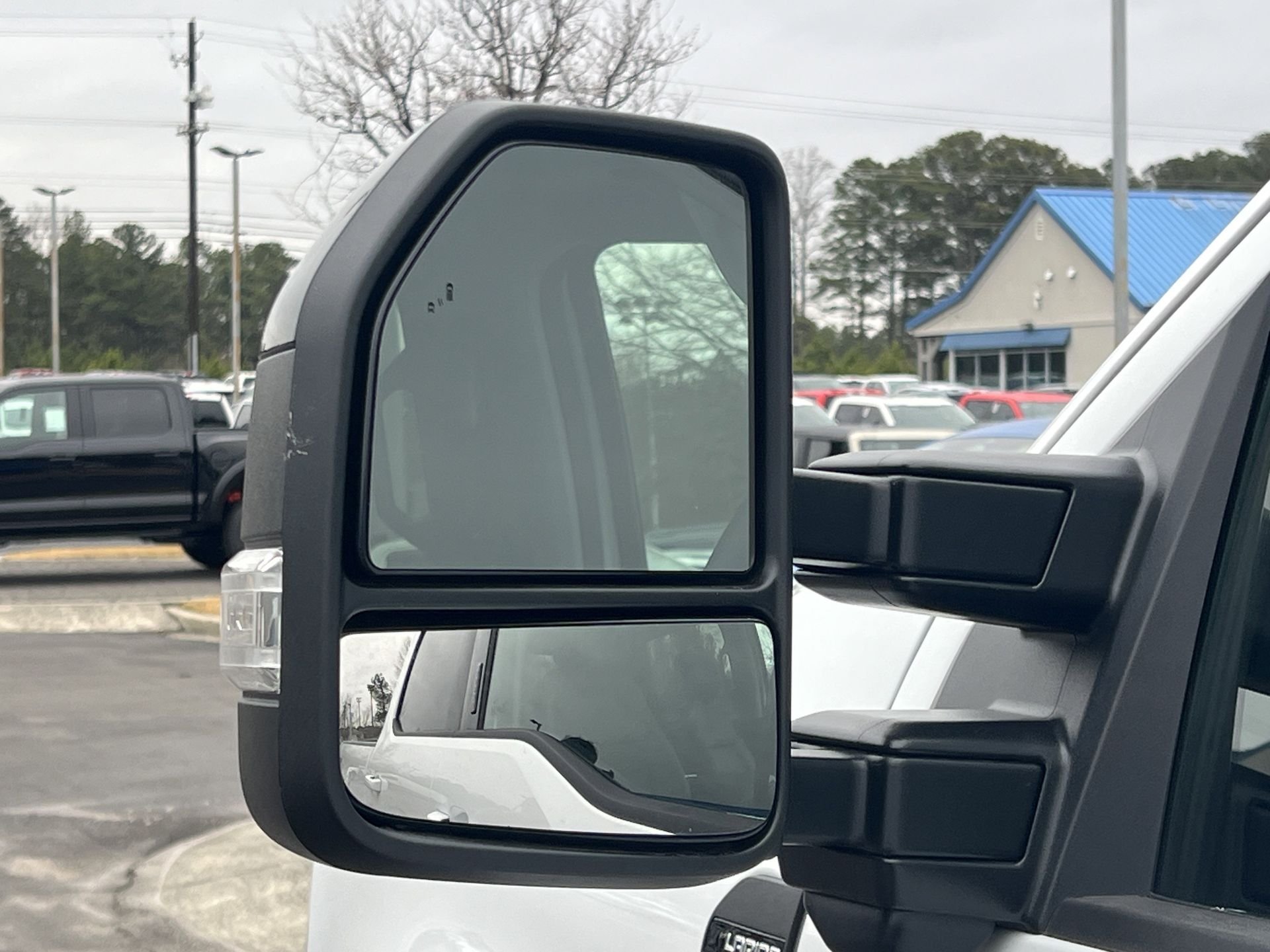 2025 Ford F-350 Super Duty Lariat - Photo 33