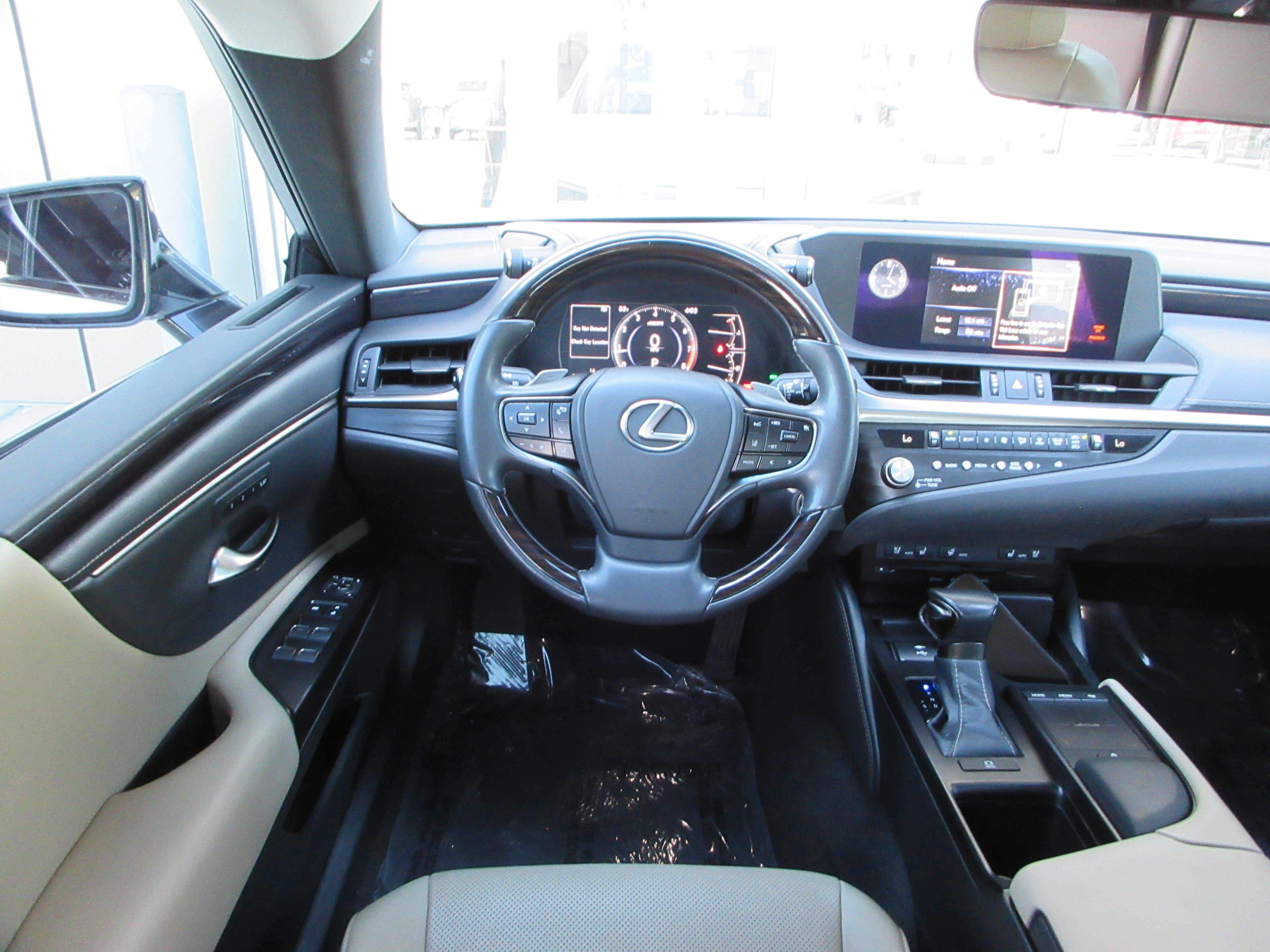 Used 2021 White Lexus 250 image 33