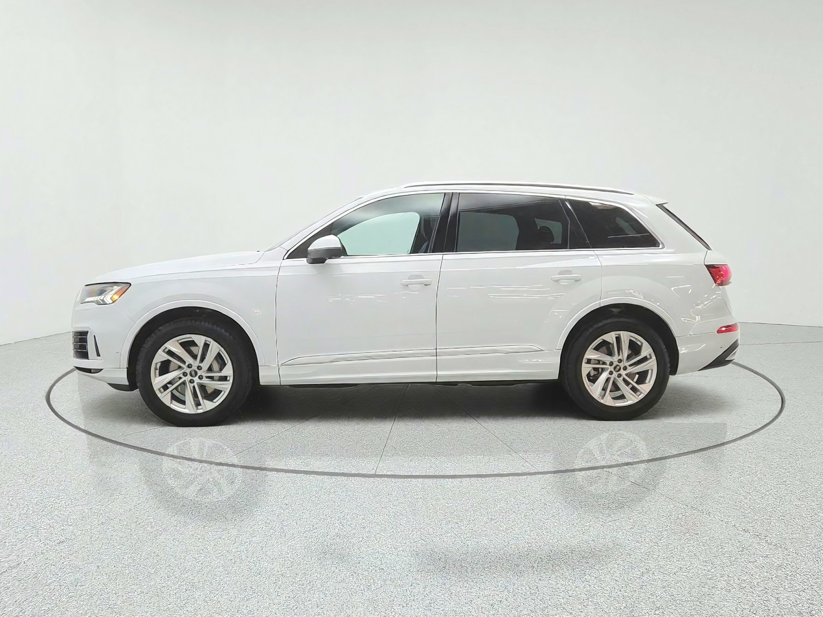 Used 2023 Glacier White Metallic Audi Premium 55 TFSI quattro image 8