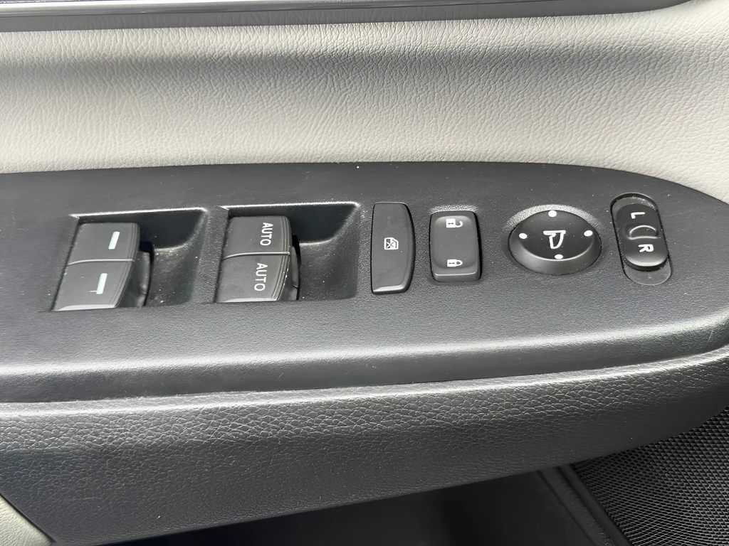 Used 2019 Gunmetal Metallic Honda EX-L image 24