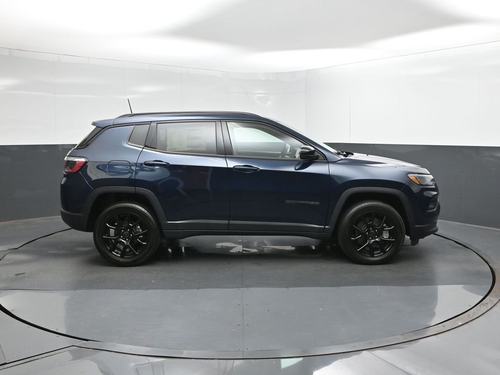 New 2026 Fathom Blue Pearl Coat Jeep Latitude image 11