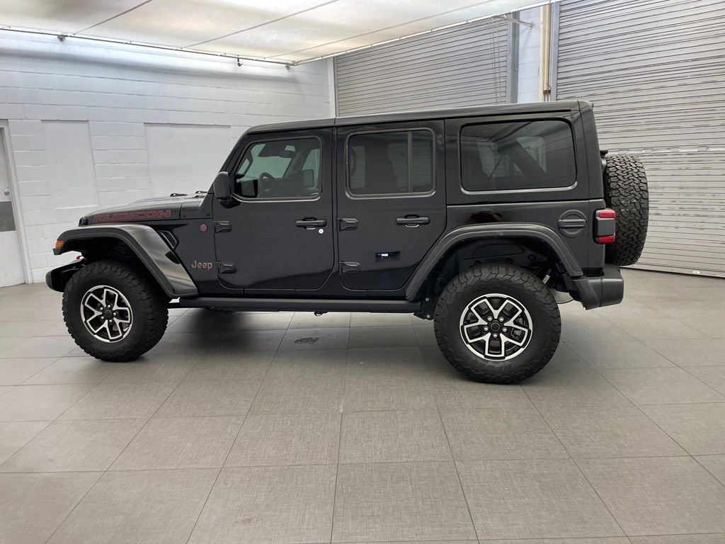 New 2025 Black Clear-Coat Exterior Paint Jeep Rubicon image 5