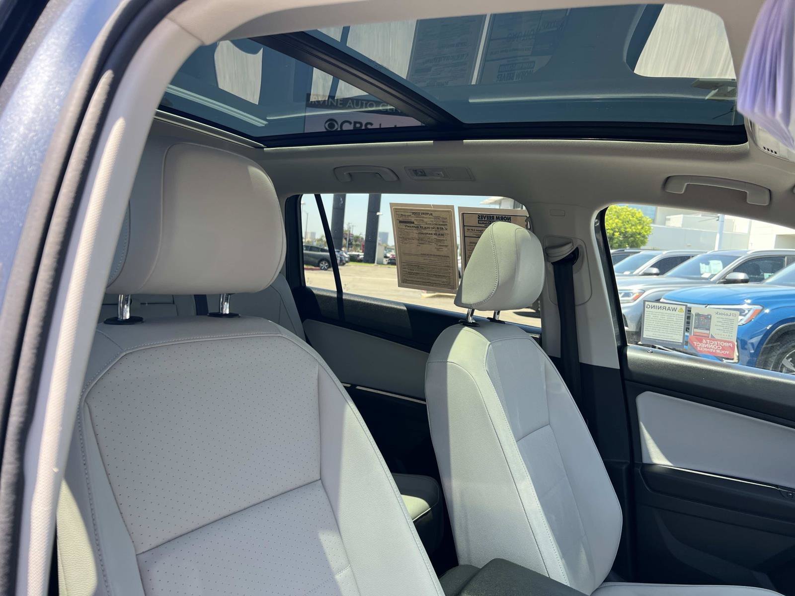 Used 2019 Platinum Gray Metallic Volkswagen SE image 32