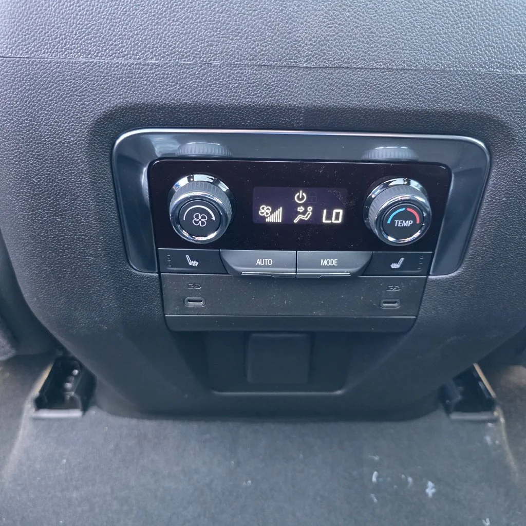 2027 Chevrolet Tahoe Z71 - Photo 19
