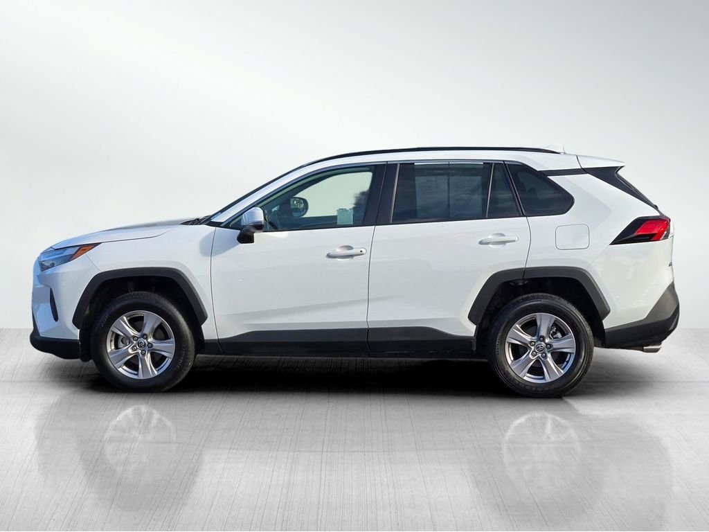 Used 2025 Ice Cap Toyota XLE image 7