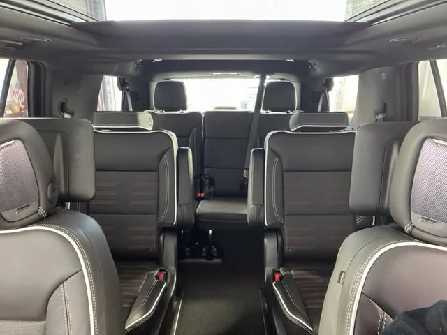 2025 GMC Yukon AT4 Ultimate - Photo 28