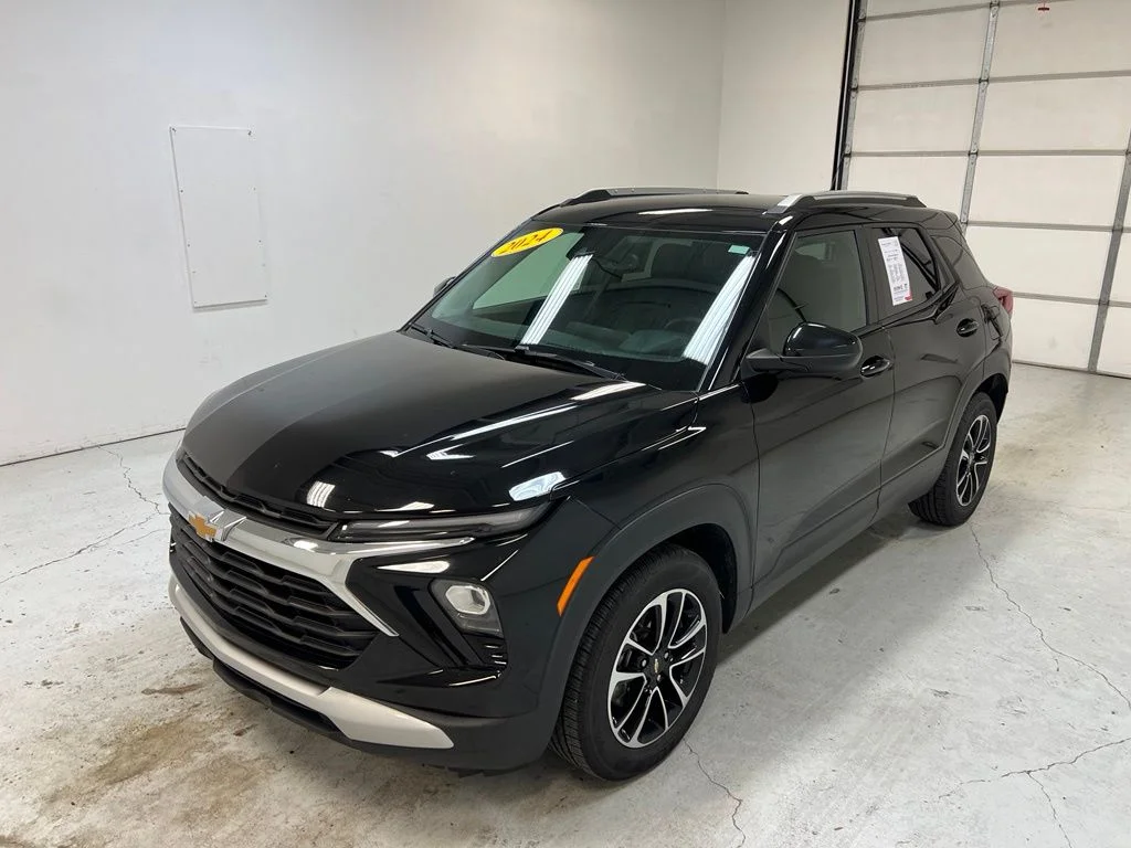 Used 2024 Black Chevrolet LT image 6