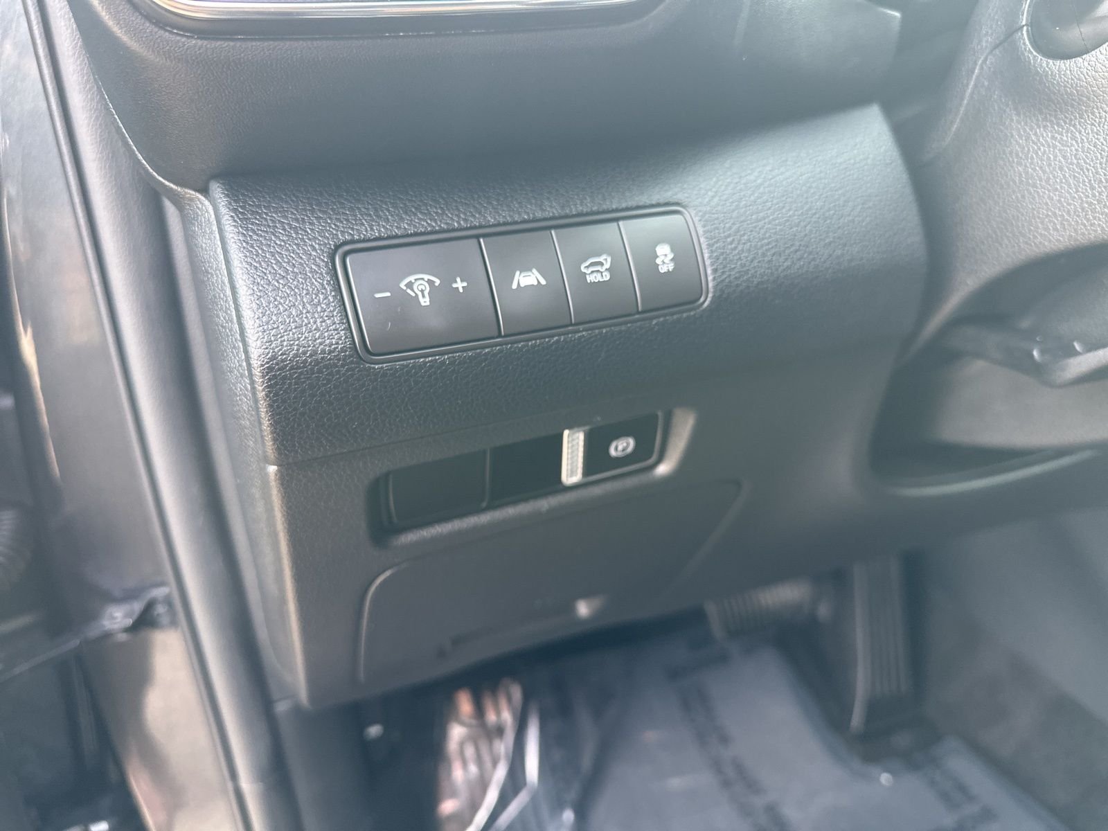 Certified Used 2023 Gray Hyundai SEL image 13