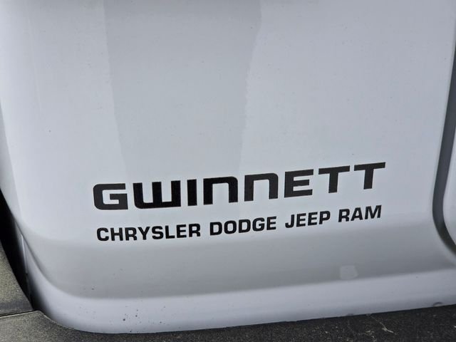 New 2026 Bright White Clear-Coat Exterior Paint Jeep Sahara image 31