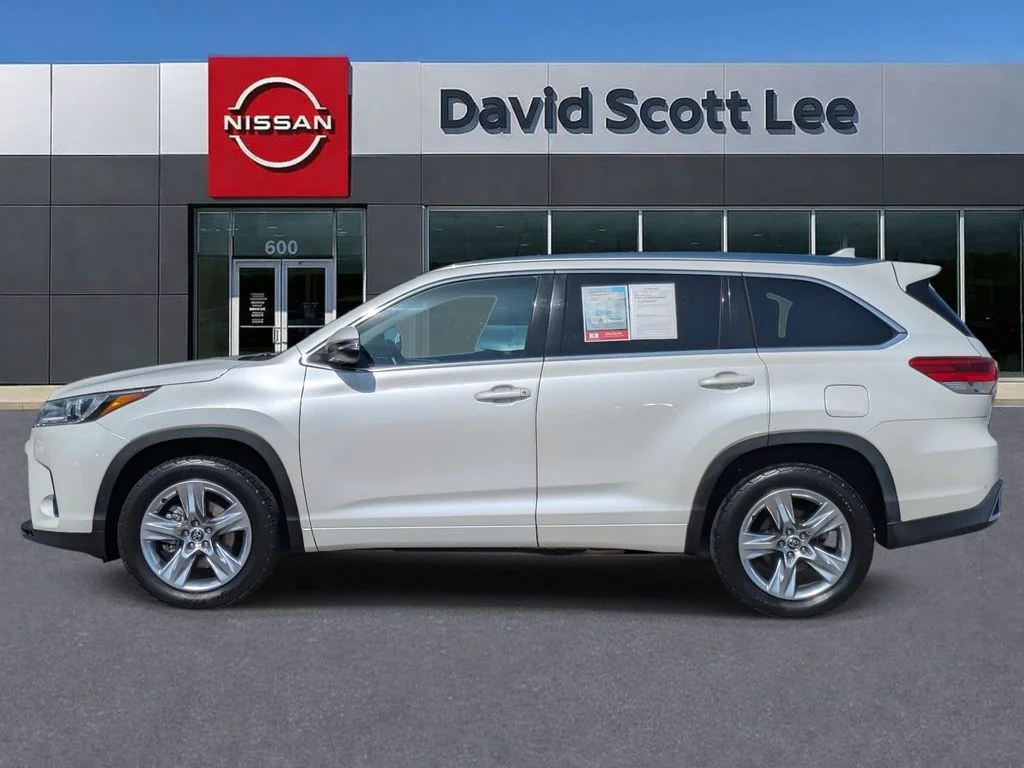 Used 2018 White Toyota Limited image 40