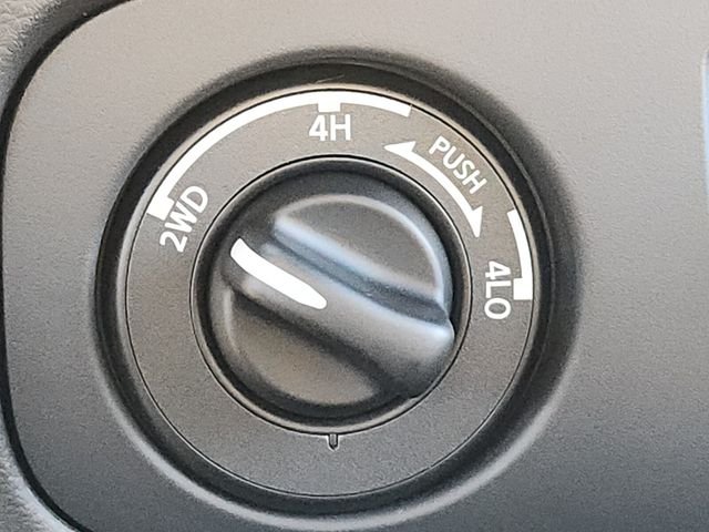 2026 Nissan Frontier SV - Photo 14