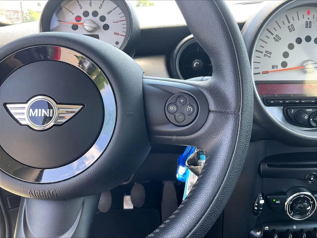 Used 2013 Red MINI Base image 20
