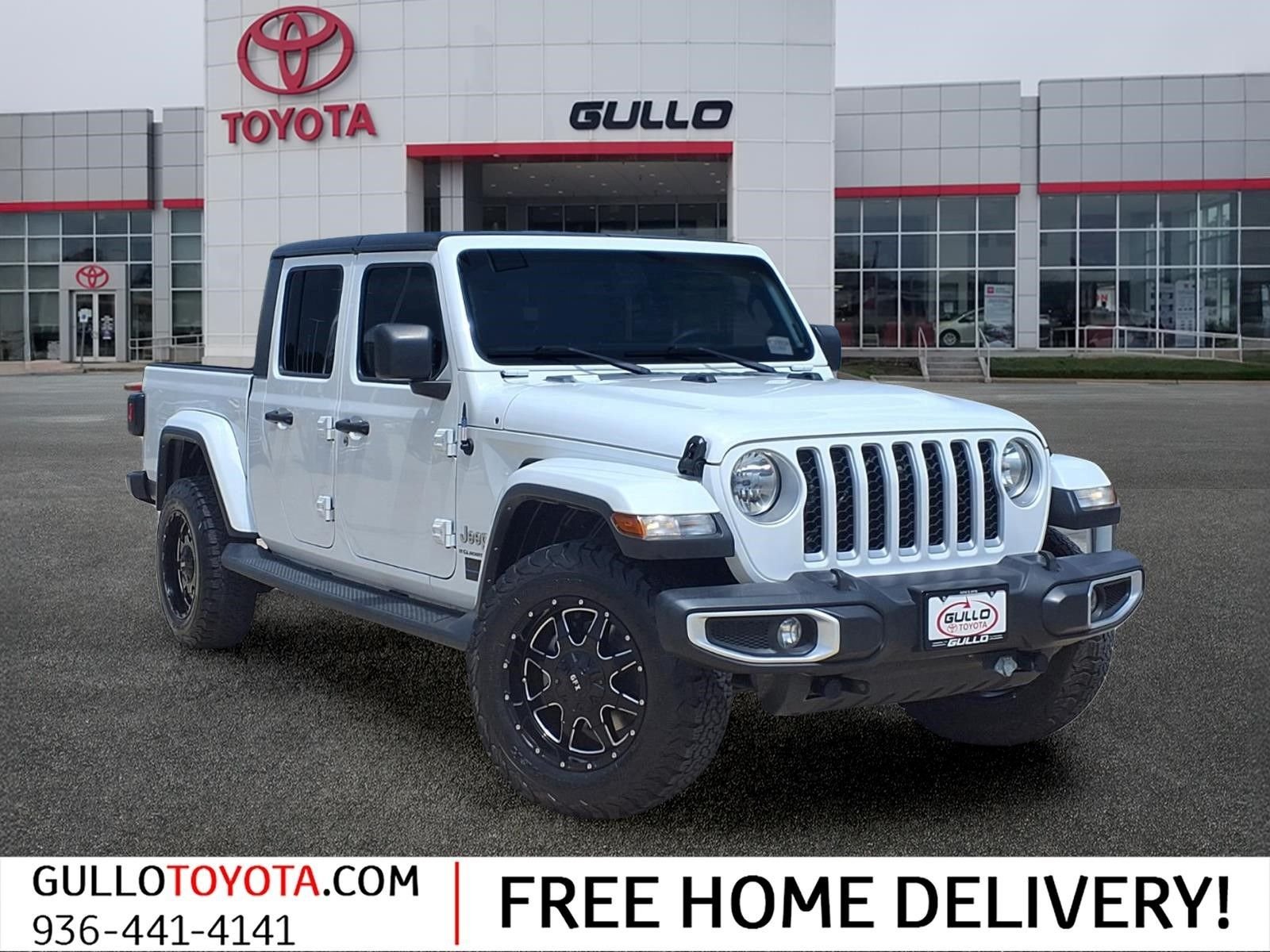 Used 2023 Bright White Clearcoat Jeep Overland image 1