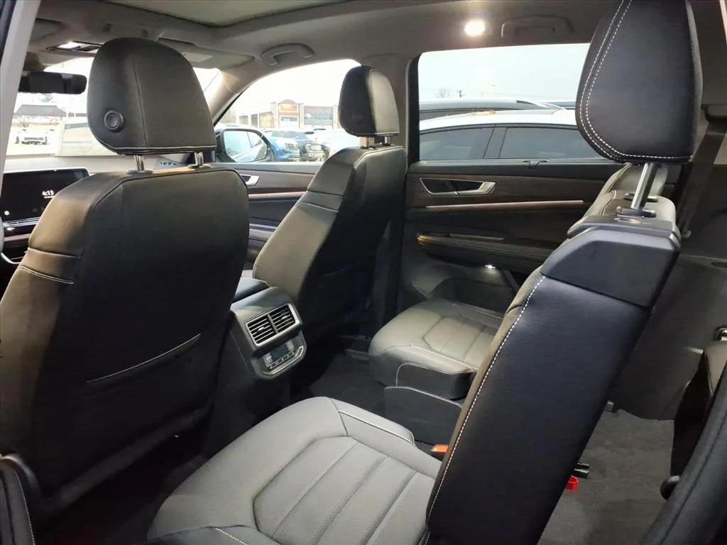 New 2026 Deep Black Pearl Volkswagen 2.0T SEL 4MOTION image 19