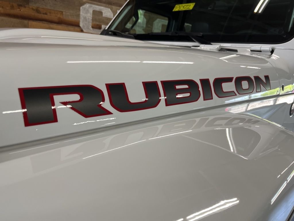 Used 2025 Bright White Clearcoat Jeep Rubicon X image 12