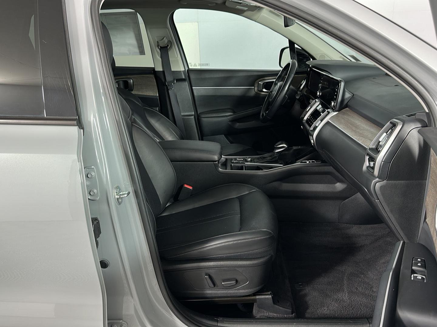 Used 2023 Wolf Gray Kia X-Line EX image 32