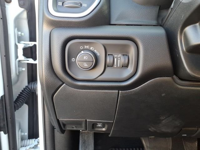 New 2026 Bright White Clear-Coat Exterior Paint RAM Laramie image 16