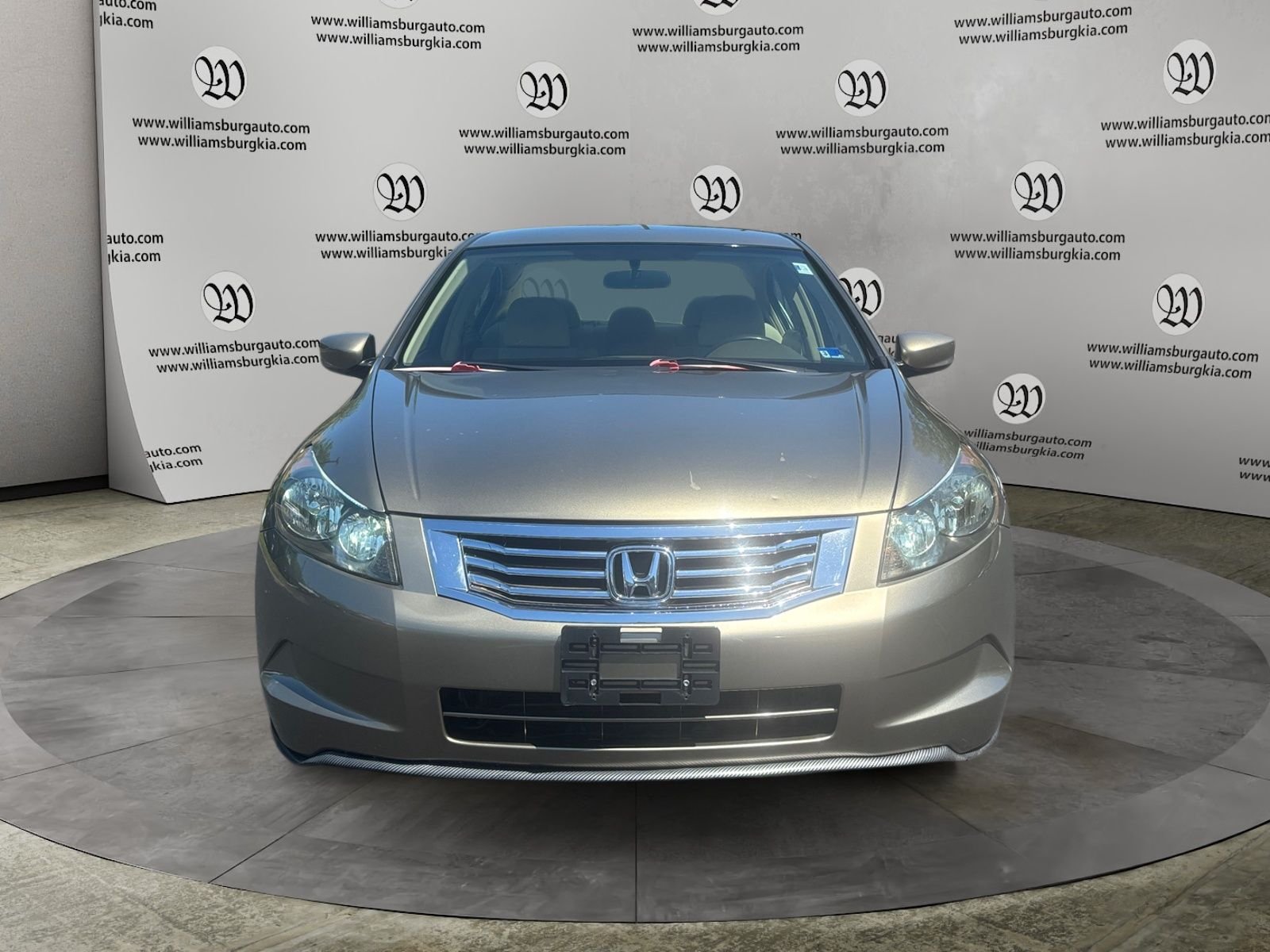 Used 2009 Gold Honda LX image 8