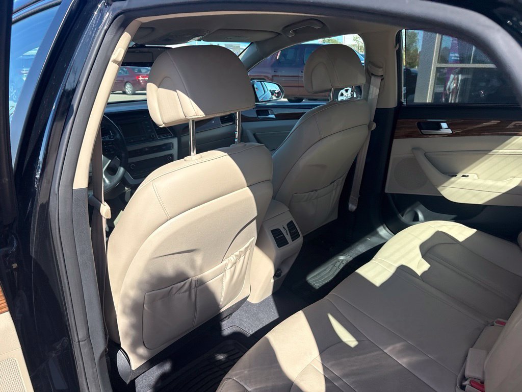 Used 2015 Phantom Black Hyundai Limited image 34