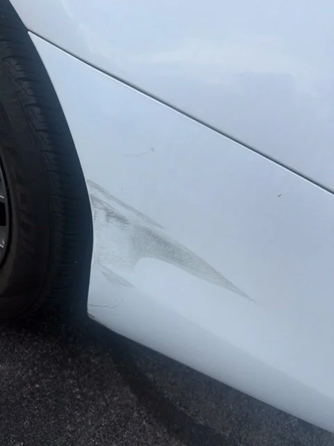 Used 2011 Super White Toyota LE image 9