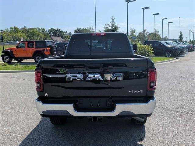 New 2026 Diamond Black Crystal Pearl-Coat Exterior Paint RAM Tradesman image 8