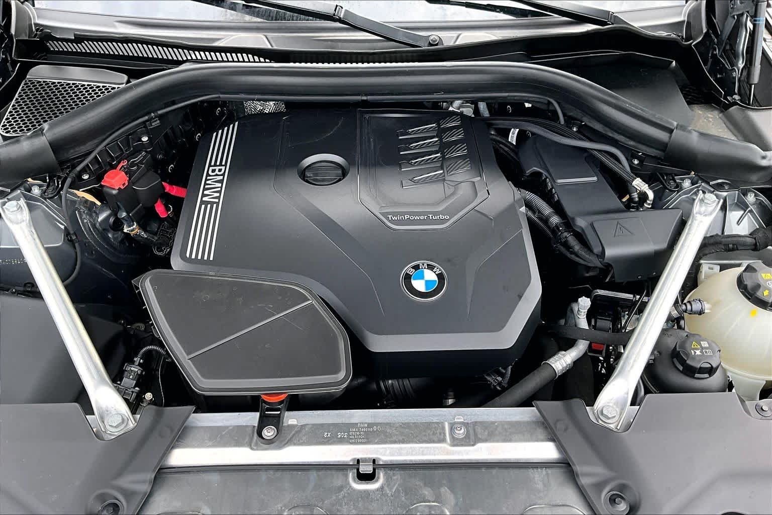 Used 2024 Skyscraper Grey Metallic BMW sDrive30i image 33
