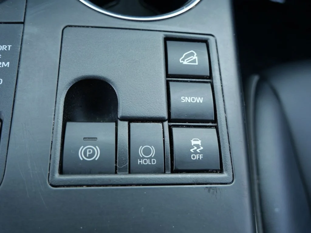 2023 Toyota Highlander XLE - Photo 21