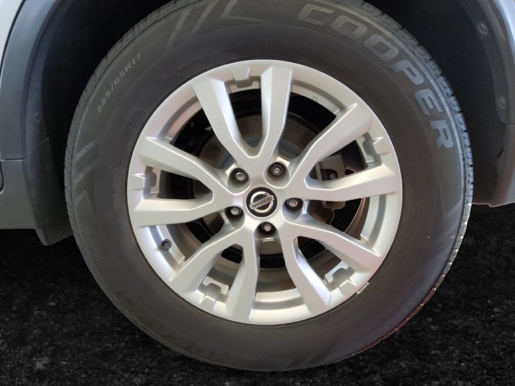 Used 2018 Silver Nissan Hybrid SV image 26