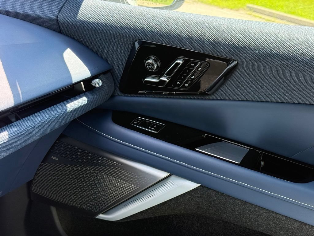 2026 Cadillac OPTIQ Premium Sport - Photo 32